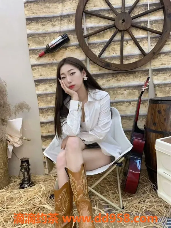 常州楼凤-武进彤彤，166身高19岁嫩妹，服务多样