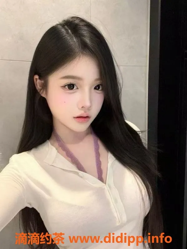 常州楼凤-新北曼哈顿✨学生E奶，160cm，110斤，800元/次