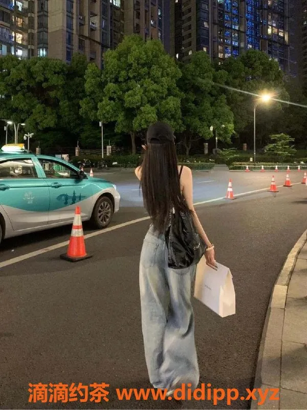 青岛楼凤-青岛市北区兼职白领，洗吹座服务体验