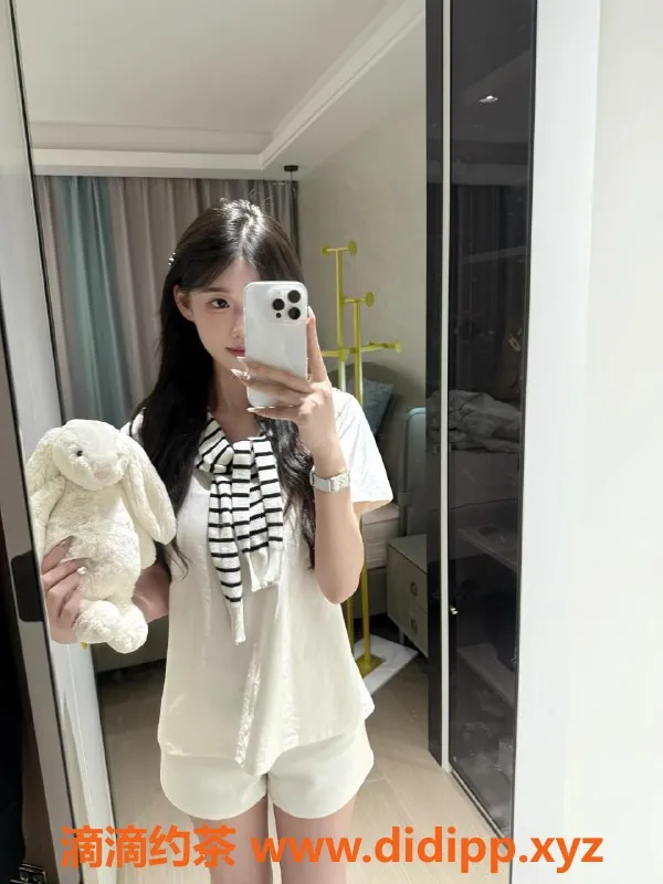 无锡楼凤-锡山区小梦纯，娇小清纯，服务多样