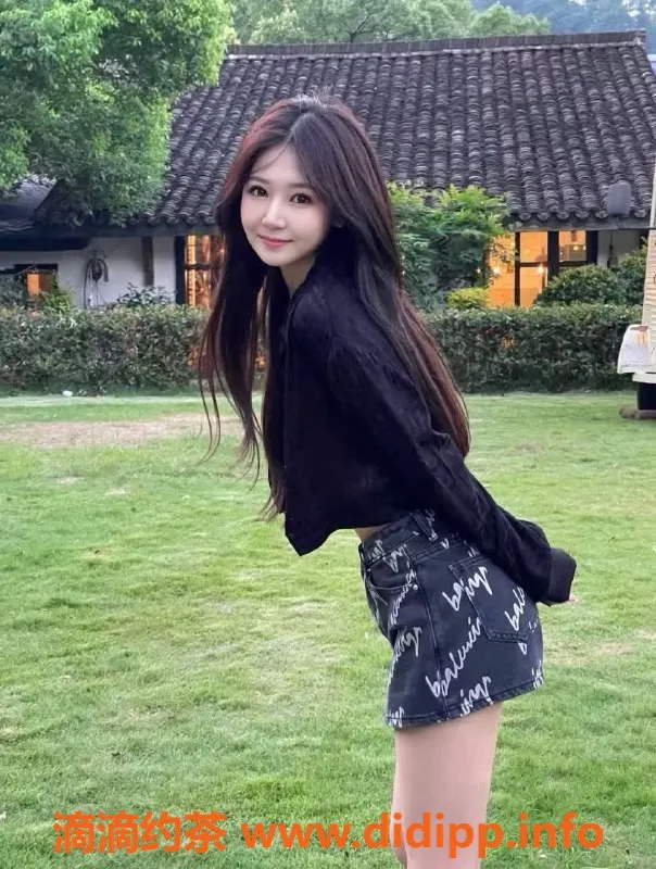 温州楼凤-温州崽崽，168cm C罩，49斤纯欲服务