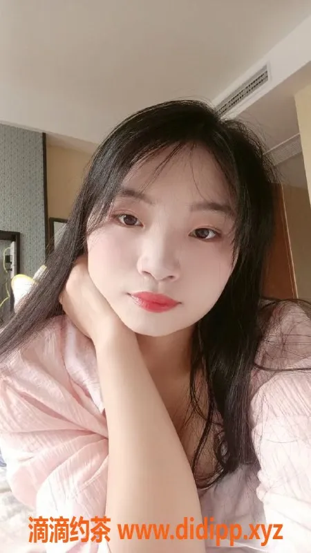 中山楼凤-西区19岁尤物鱼儿，34C胸围等你来体验