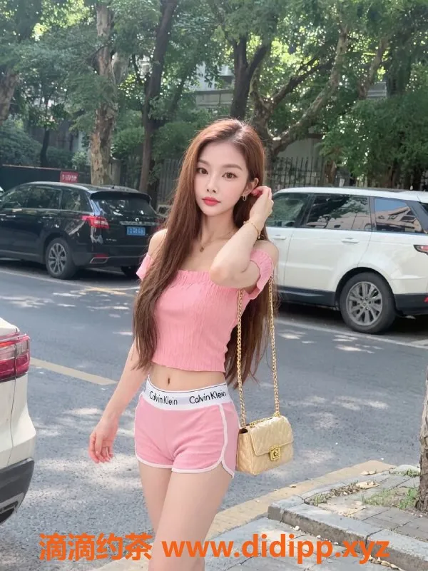 北京楼凤-朝阳小红桃，166身高多情少妇，600元起服务