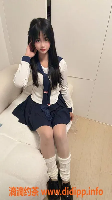 成都楼凤-成华区嫩妹柒柒，颜值爆表，课时费超值