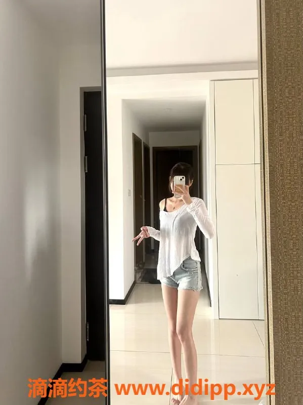 中山楼凤-石岐19岁雨桐，胸围36B，服务优质