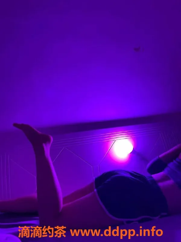 南昌楼凤-红谷滩小不点22岁，身高165cm，服务丰富