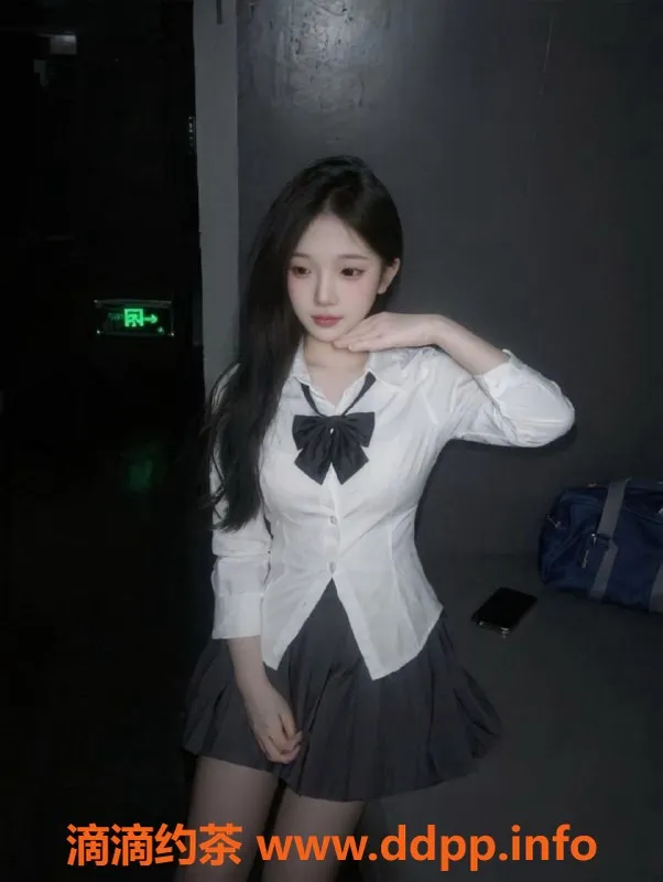 常州楼凤-武进国宾府名媛，165高18嫩妹，体验1000起