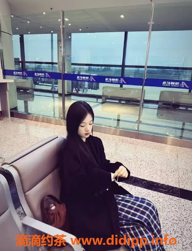 南通楼凤-南通悦玺然然，18岁166高B80，低价服务等你来体验！