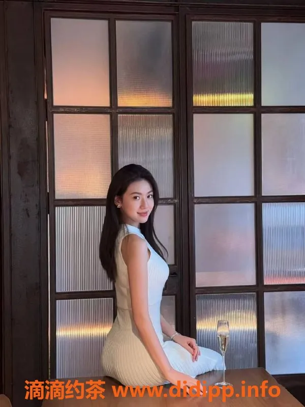 青岛楼凤-青岛市北区兼职洗吹座服务，丝袜情趣制服