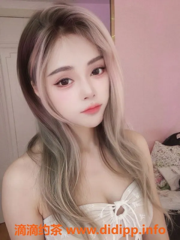 常州楼凤-新北曼哈顿菲菲，165高C杯御姐！600元起