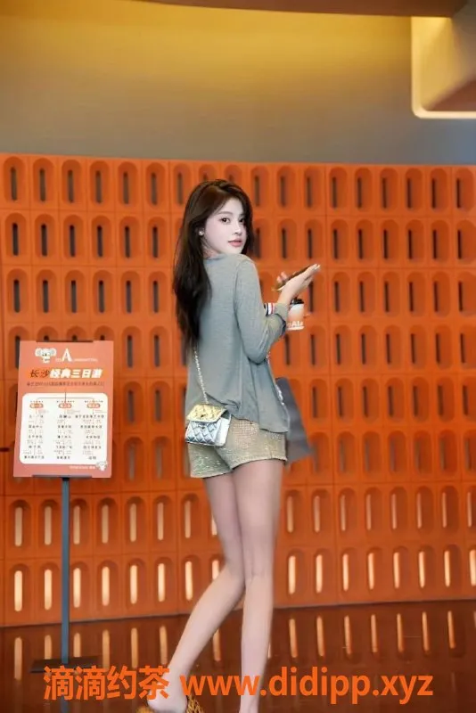 无锡楼凤-梁溪区王傻傻，165cm高颜值陪浴服务