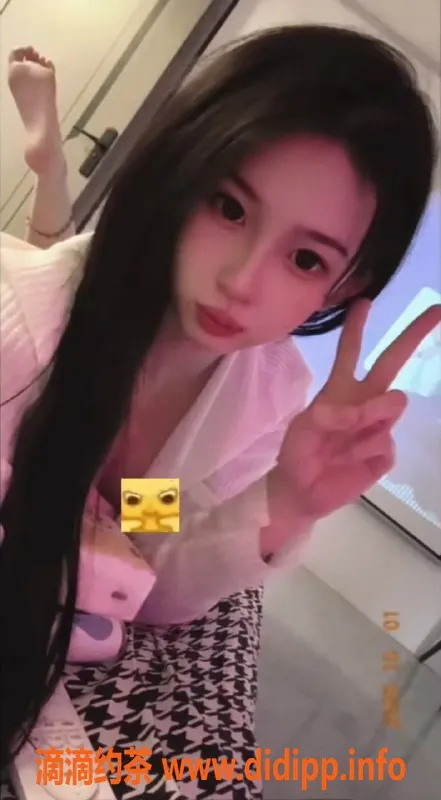 无锡楼凤资源信息,锡山区小妮，高颜值丝袜制服服务，1800起