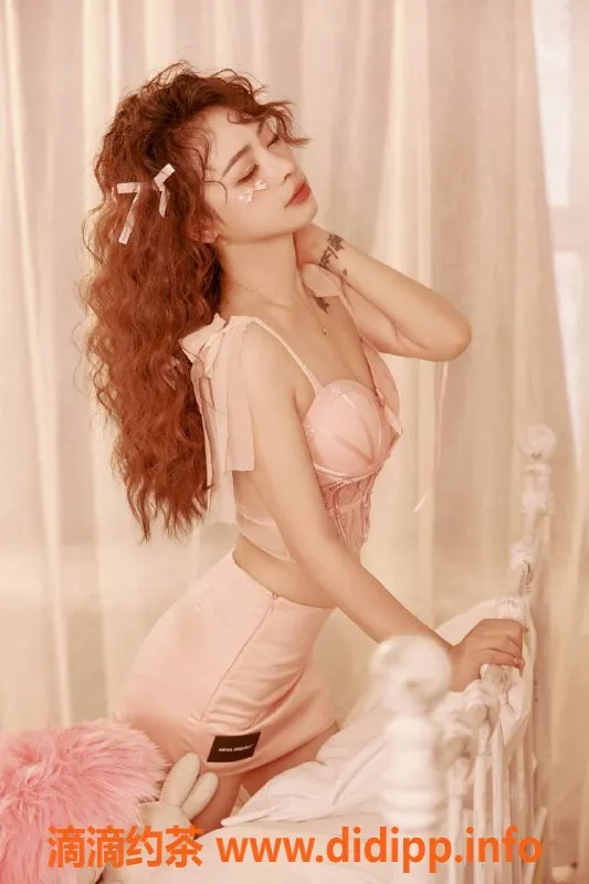 深圳楼凤-宝安02年小妹，身高163，口活超赞，1200元起