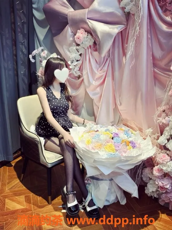 常州楼凤资源信息,武进极品萝莉，160cm，90斤，陪浴服务800元