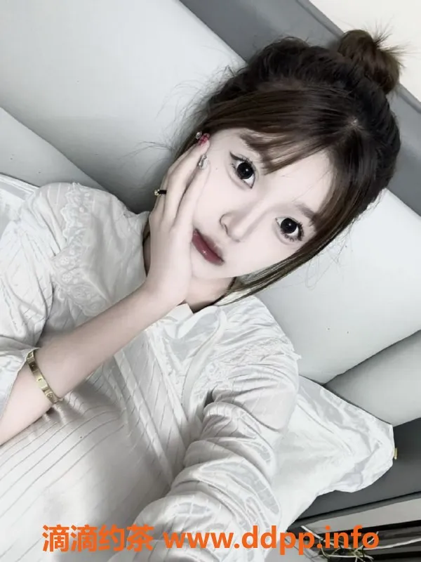 常州楼凤-武进学妹165身高，陪浴口交，课费800/1600