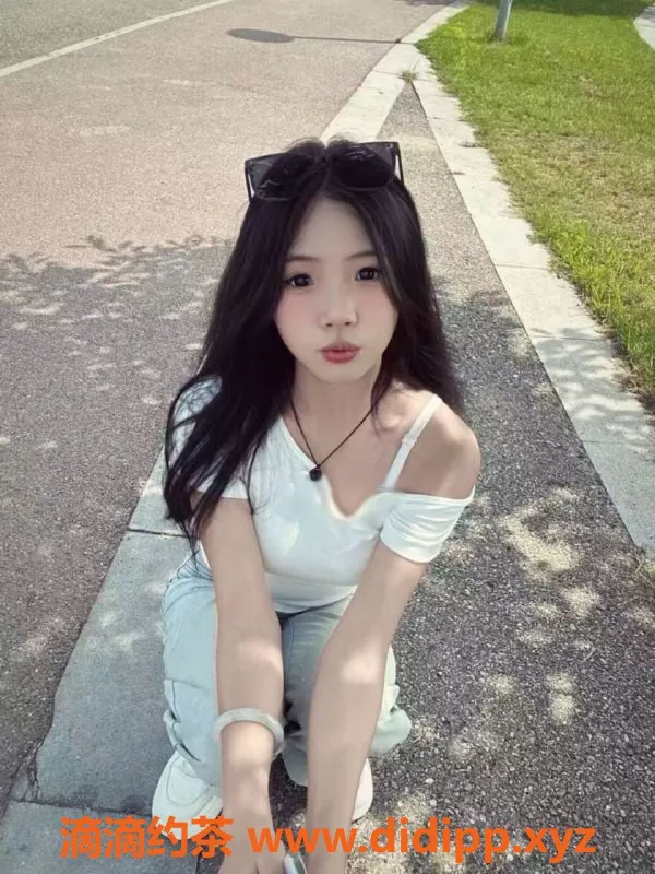 常州楼凤-新北果果，165cm嫩妹，陪浴服务仅800元