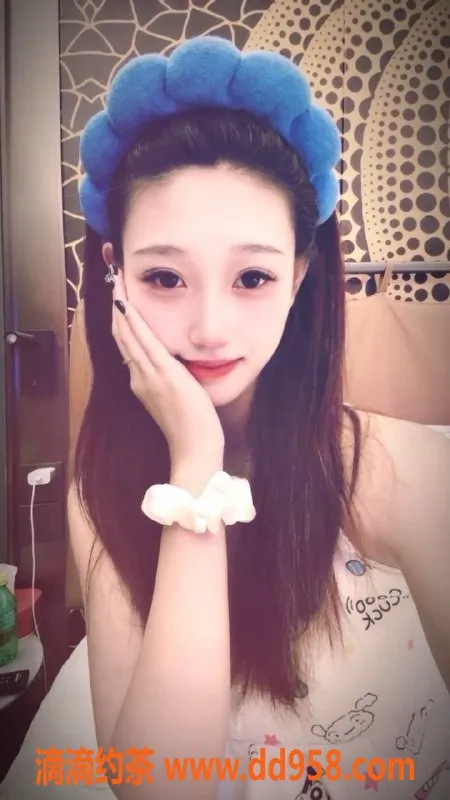 常州楼凤-新北曼哈顿美美，165高90重，800体验