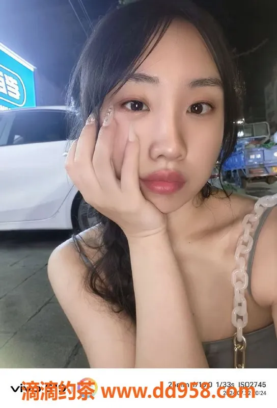 中山楼凤-西区月月，23岁，36B美胸，600p起