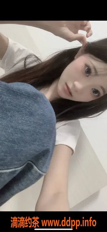 中山楼凤-东区可可，18岁女神，胸围36B，服务优质