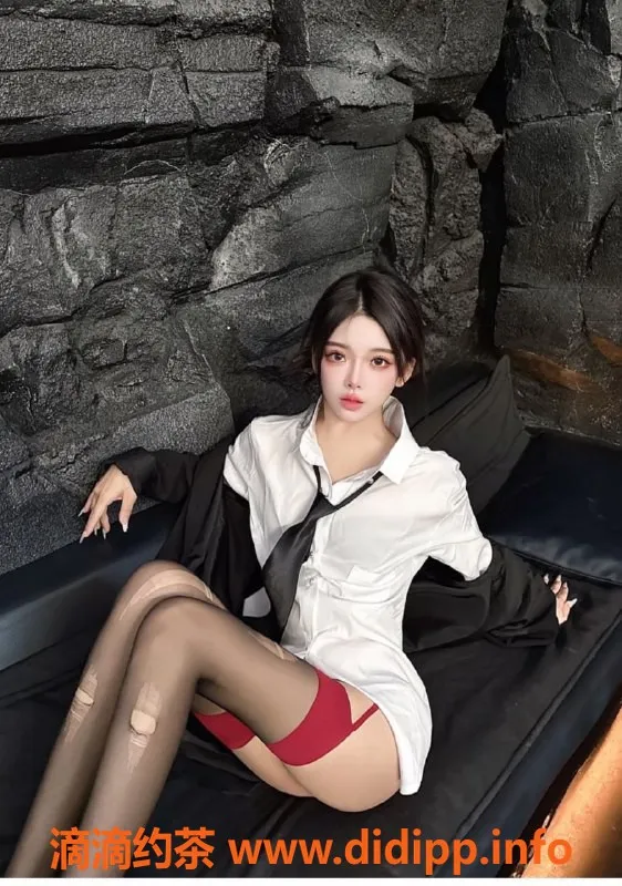 常州楼凤-武进微微：163cm嫩妹，服务多样，课费600起