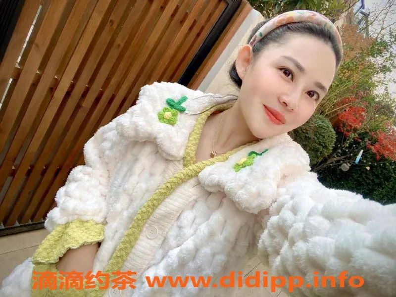 上海楼凤-长宁浅笑，168高52重，C罩杯，只需6元起！