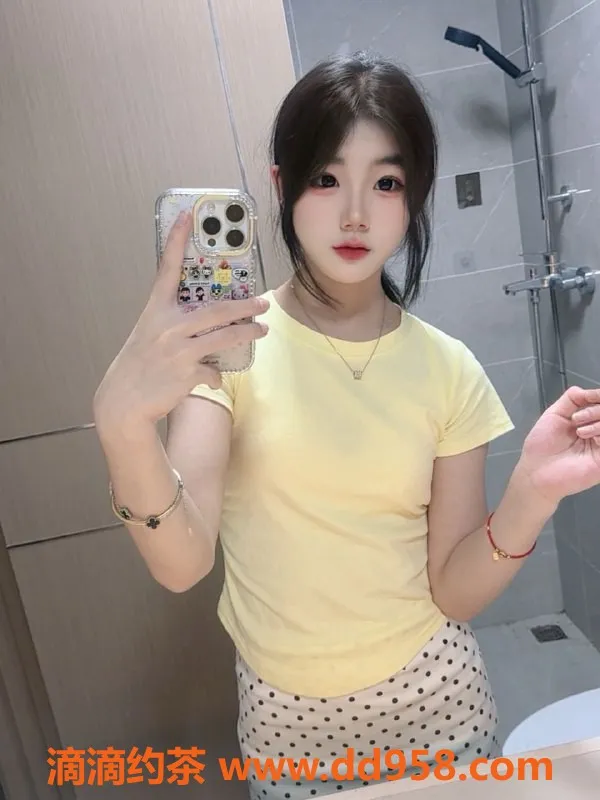 常州楼凤-武进国宾府嫩妹琳琳，165高90重，陪浴服务