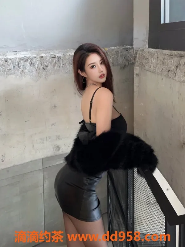 无锡楼凤-梁溪区高颜值简一，47kg大长腿陪浴服务