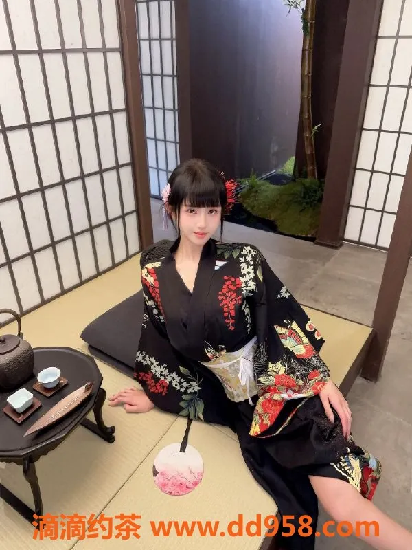 无锡楼凤-惠山区彤彤：高颜值网红，1300元起享服务