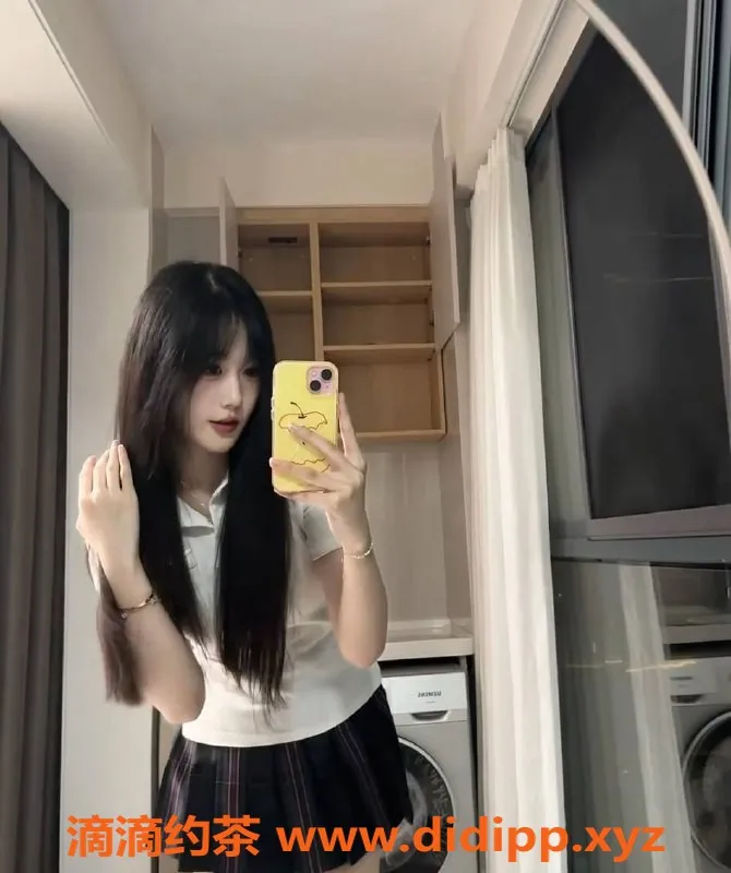 中山楼凤-19岁小雅，C罩杯，古镇600元/次服务