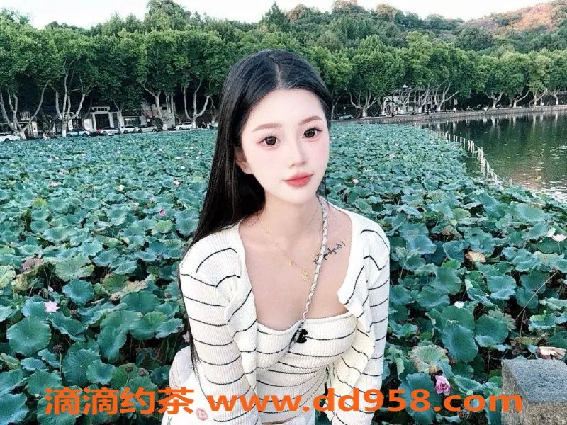 常州楼凤-武进萱萱，167高18岁嫩妹，陪浴服务