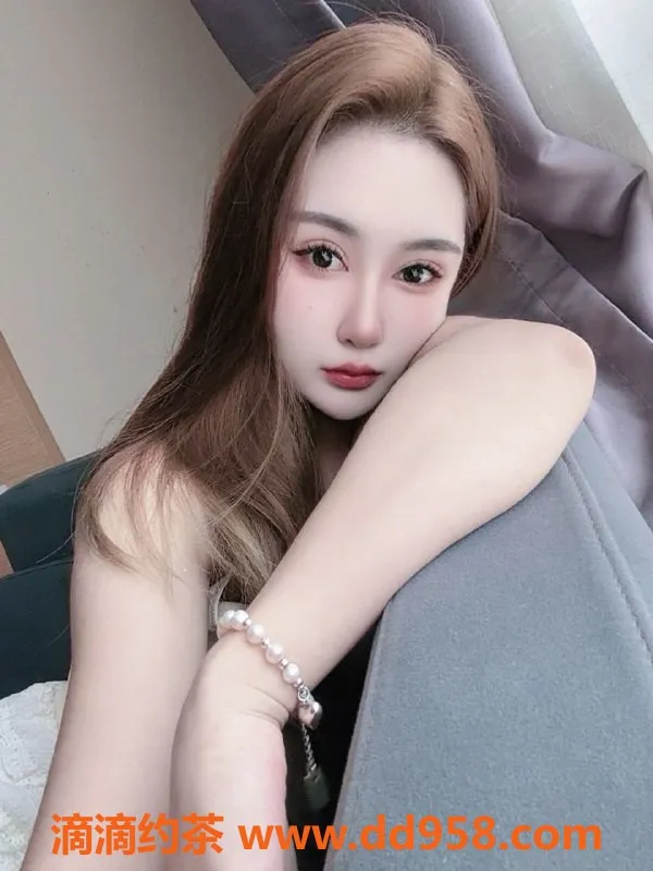 常州楼凤-武进悠悠：170大长腿，口交调情等你体验