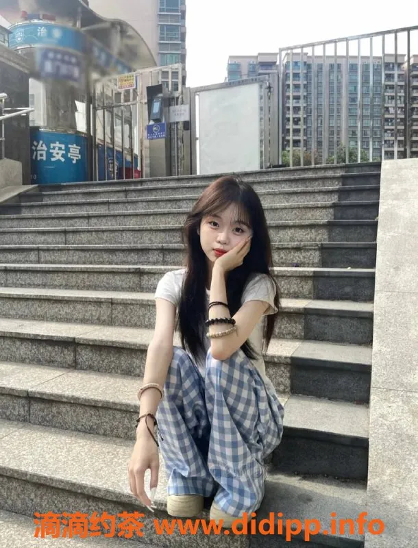 扬州楼凤-扬州邗江婉月，身材火辣，颜值超高