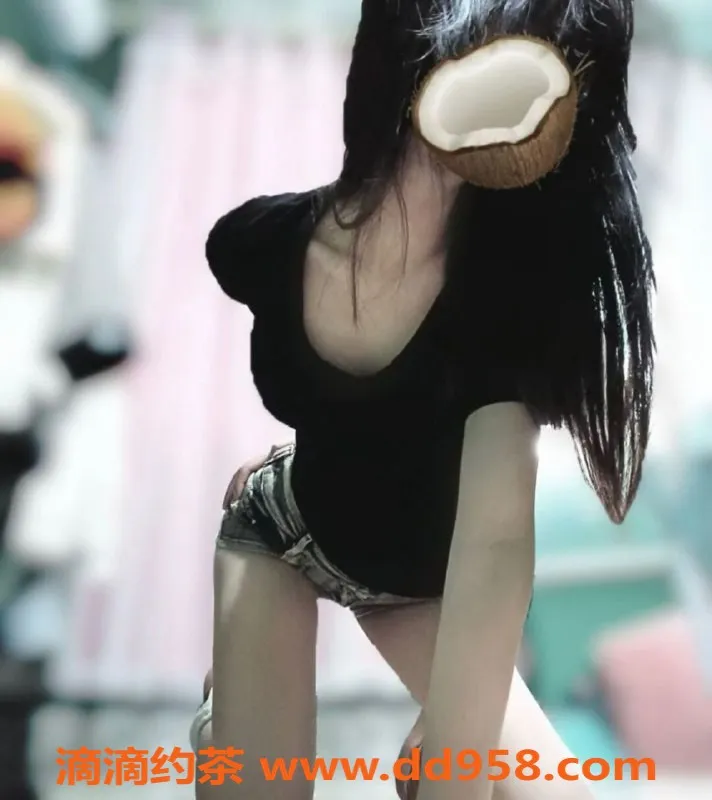 常州楼凤资源信息,武进18岁奶妹，陪浴调情，超便宜！