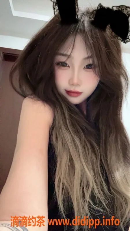 常州楼凤-天宁19岁嫩妹#十九，165cm 95斤陪浴服务