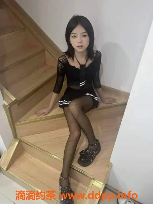 成都楼凤-成华区小不点嫩妹，160/80，天然白虎