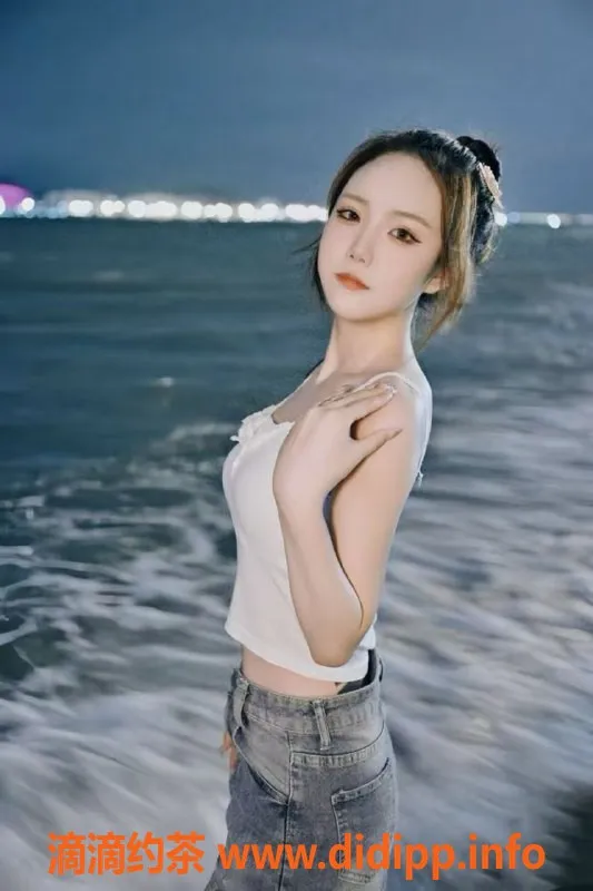 常州楼凤-武进万达嫩妹云云，167cm 100斤 800元起