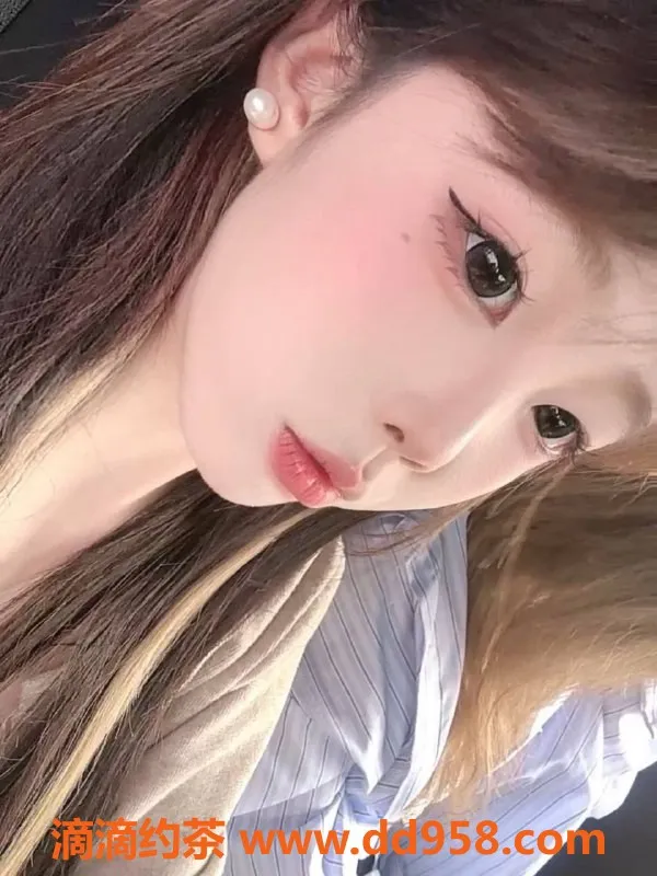 常州楼凤-武进小贝：158cm嫩妹，800元起服务！