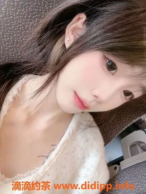 常州楼凤-武进小贝：158cm嫩妹，800元起服务！