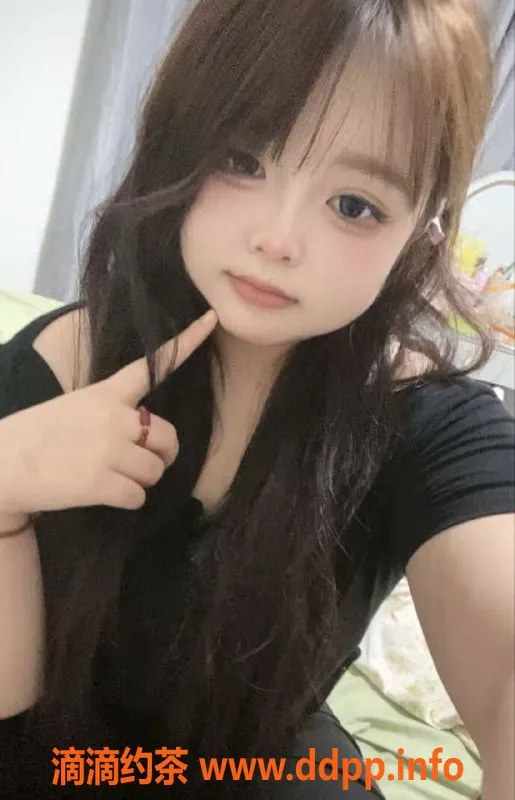 常州楼凤-新北大胸学生妹，160cm，110斤，热情服务