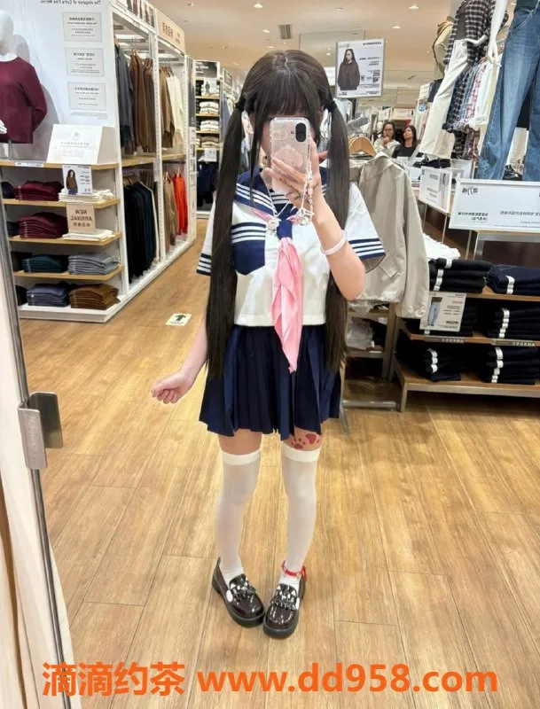 无锡楼凤资源信息,梁溪区高颜值唐糖，156cm/40kg萝莉嫩妹