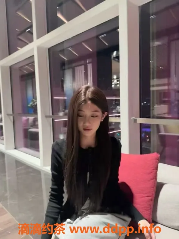 常州楼凤-新北万达小米椒，165高挑身材，价格800起