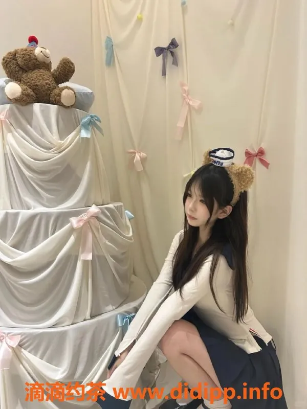 常州楼凤-武进陪玩小鱼儿，18岁嫩妹，800元起服务