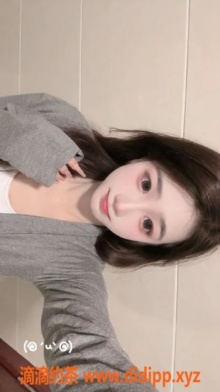 常州楼凤资源信息,武进万达18岁JK糖糖陪浴体验，身高165，超嫩妹