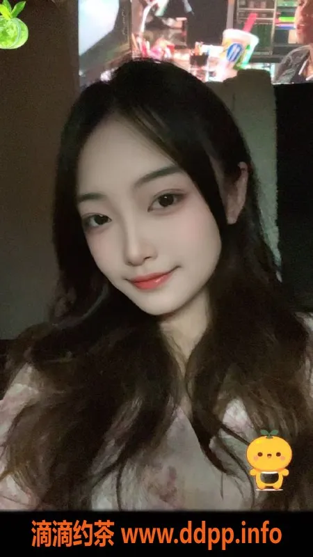 常州楼凤-武进小艺，19岁大学生，165cm，价格800起