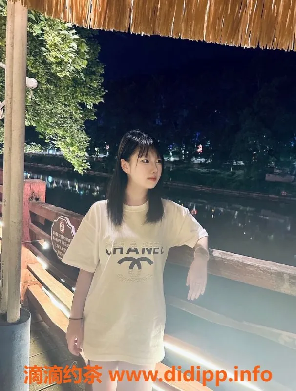 常州楼凤资源信息,武进小妖精，165高、97体重，800元享受服务