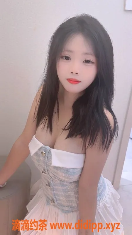 深圳楼凤-宝安菲菲私聊专属，700起价，服务一流