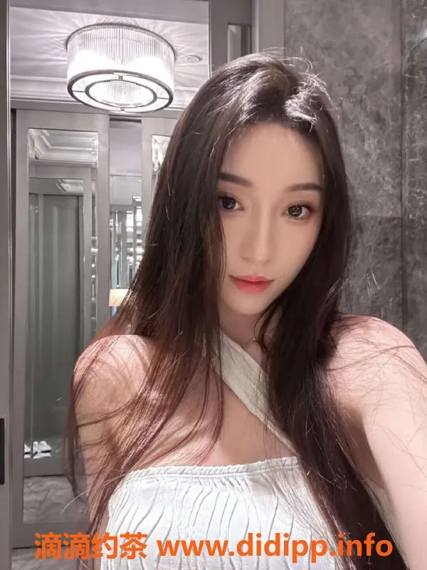 广州楼凤-广州天河琳琳，172cm纯欲大长腿 25岁