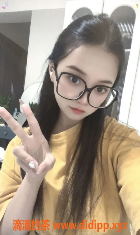 温州楼凤-温州哈基米，162/45/02-D，颜值系00后，40分钟仅需7米