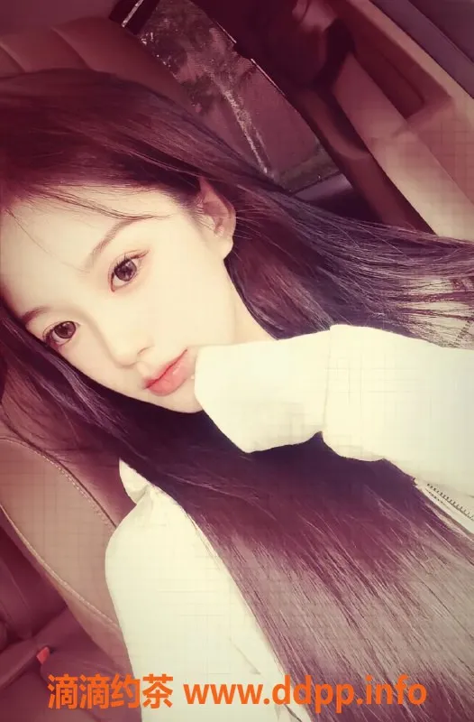 无锡外围-梁溪区雨菲，高颜值制服女，15岁/67kg，1400元起