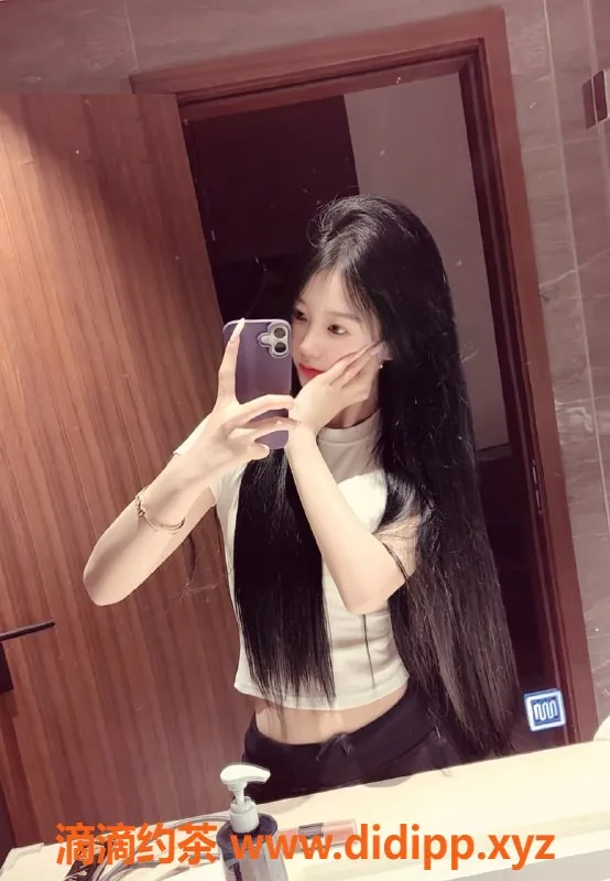 无锡外围资源信息,梁溪区雨菲，高颜值制服女，15岁/67kg，1400元起